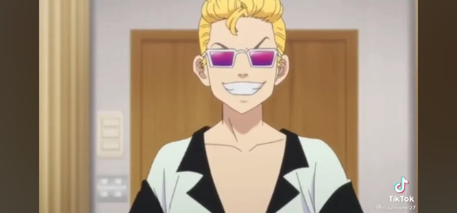 원피스 최종화 스포) 출소 후 세계 곳곳에 히어로가 된 도황!_1.png