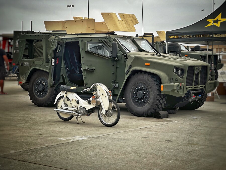 미쿡 커스텀 슈퍼커브 (에어쇼 가봤습니다)_11.jpg