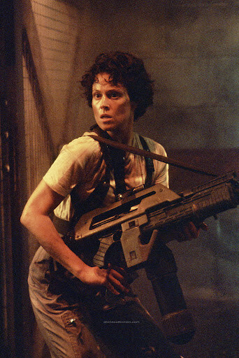 에일리언) 리플리가 시리즈 최강의 주인공이던 이유_2.jpg