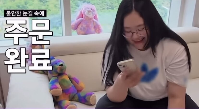 피자 시킬때 갈릭디핑소스 54개 추가하는 여자_4.jpg