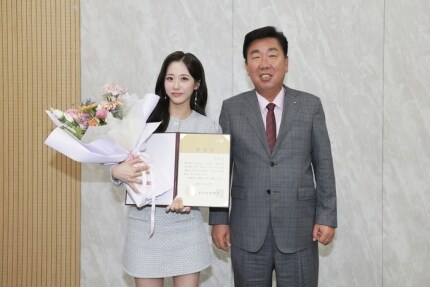 윤서령, 청주시 홍보대사 위촉…“영광스럽고 기쁜 일”_1.jpg