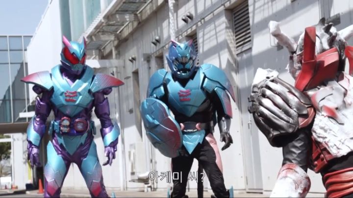 [가면라이더 리바이스] 파워 인플레에 밀려난 폼이 활약하다_26.jpg