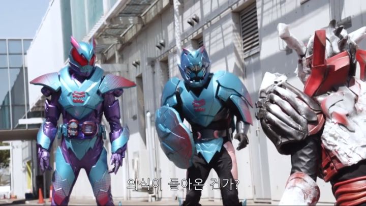 [가면라이더 리바이스] 파워 인플레에 밀려난 폼이 활약하다_27.jpg