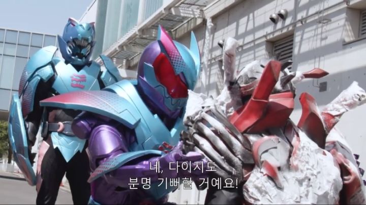 [가면라이더 리바이스] 파워 인플레에 밀려난 폼이 활약하다_30.jpg