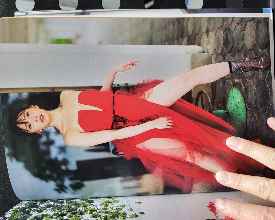 山岸あや花(야마기시 아야카) 사진집 斐色(AYAIRO)_8.jpg