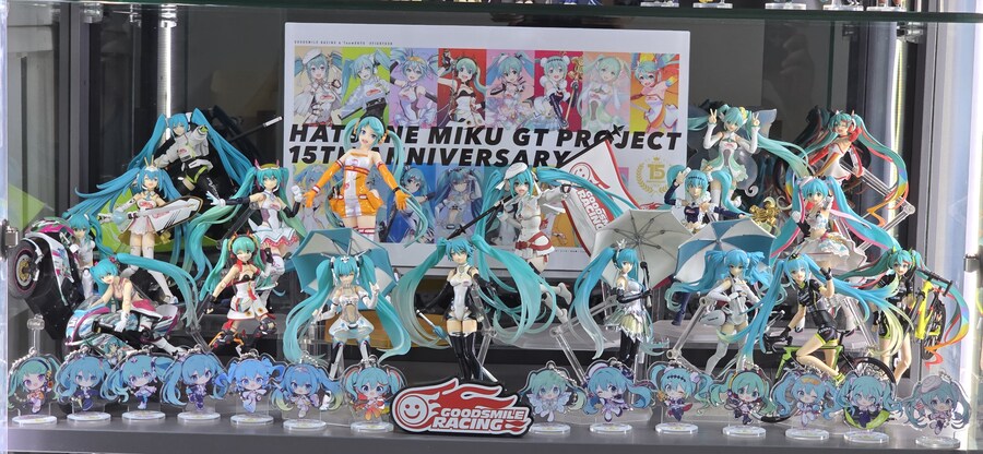 맥스팩토리)figma 레이싱 미쿠 장식칸 및 figma 장식장._2.jpg