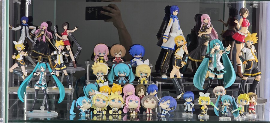 맥스팩토리)figma 레이싱 미쿠 장식칸 및 figma 장식장._4.jpg