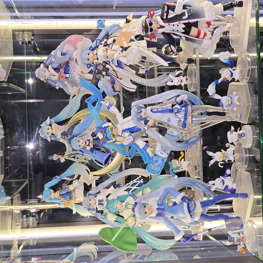 맥스팩토리)figma 레이싱 미쿠 장식칸 및 figma 장식장._7.jpg