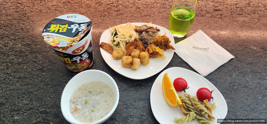 아시아나항공 기내식, 인천 및 후쿠오카 공항 라운지 음식들 입니다.(사진15장)_3.jpg