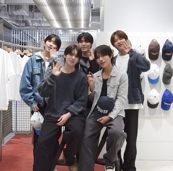 파우, 오늘(11일) 데뷔 1주년…기념 팝업스토어 진행_1.jpg