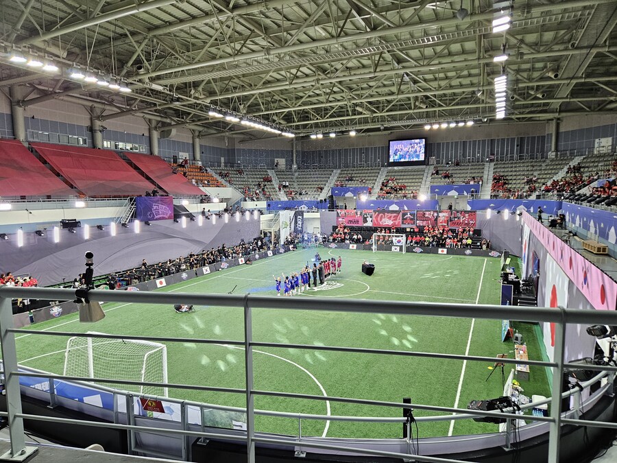 저만의 레어템(골때리는 그녀 한일전 출전선수 5인 친필싸인 포스터)_9.jpg