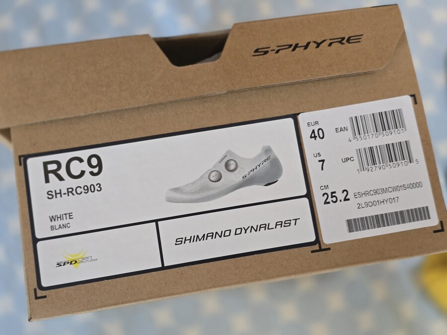 싼데 비싼 신발 도착!_7.jpg