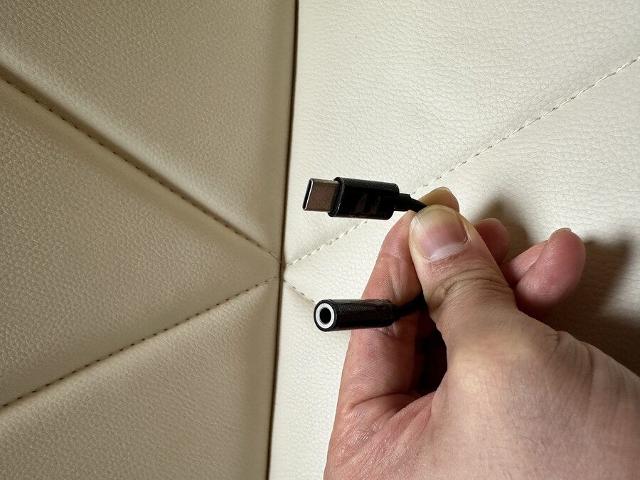 메타 퀘스트3S, USB-C to 3.5mm 젠더로 유선 헤드셋/이어폰과 연결하기_2.jpg