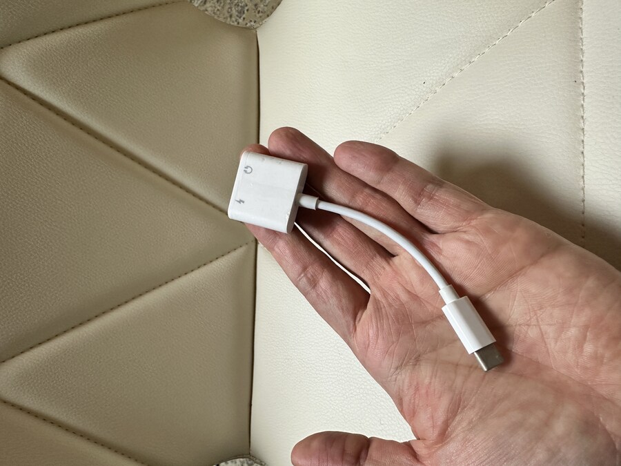 메타 퀘스트3S, USB-C to 3.5mm 젠더로 유선 헤드셋/이어폰과 연결하기_5.jpg