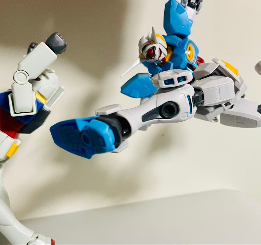 HG 1/144 G 셀프 퍼펙트 팩 극장판 Ver 소체 포징 + 비교 사진_7.jpg