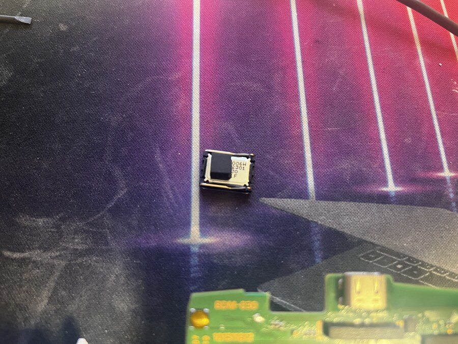 듀얼센스 수리 중 부품이 빠졌는데 어떻게 해야 하나요?_2.jpg