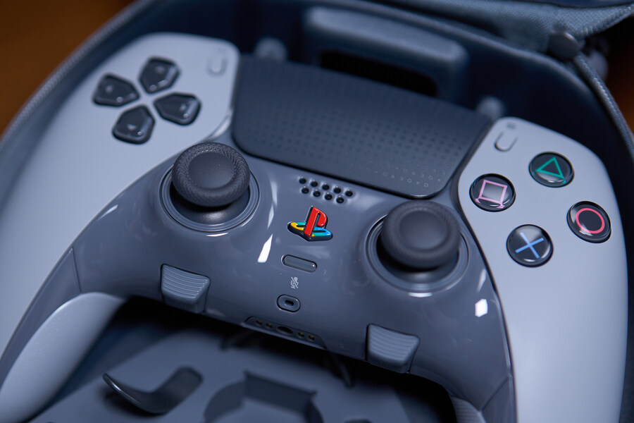 PS 30주년 듀얼센스 엣지 오픈 사진들_15.jpg