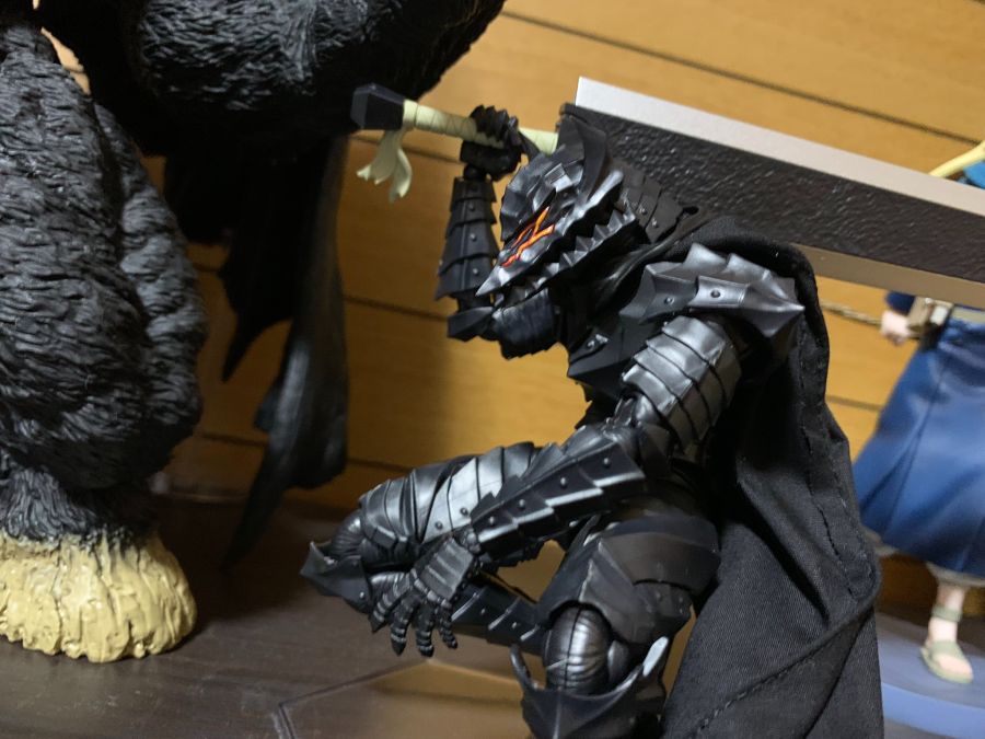 [맥스 팩토리] PLAMATEA 가츠 광전사의 갑주 가조립 + 검 비교 사진_9.jpeg