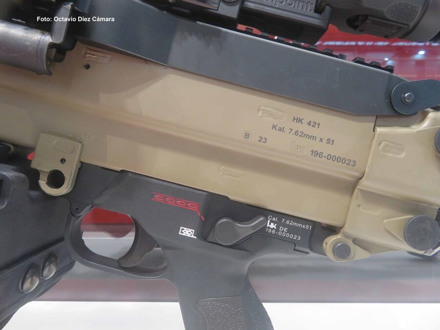 HK421_2.jpg