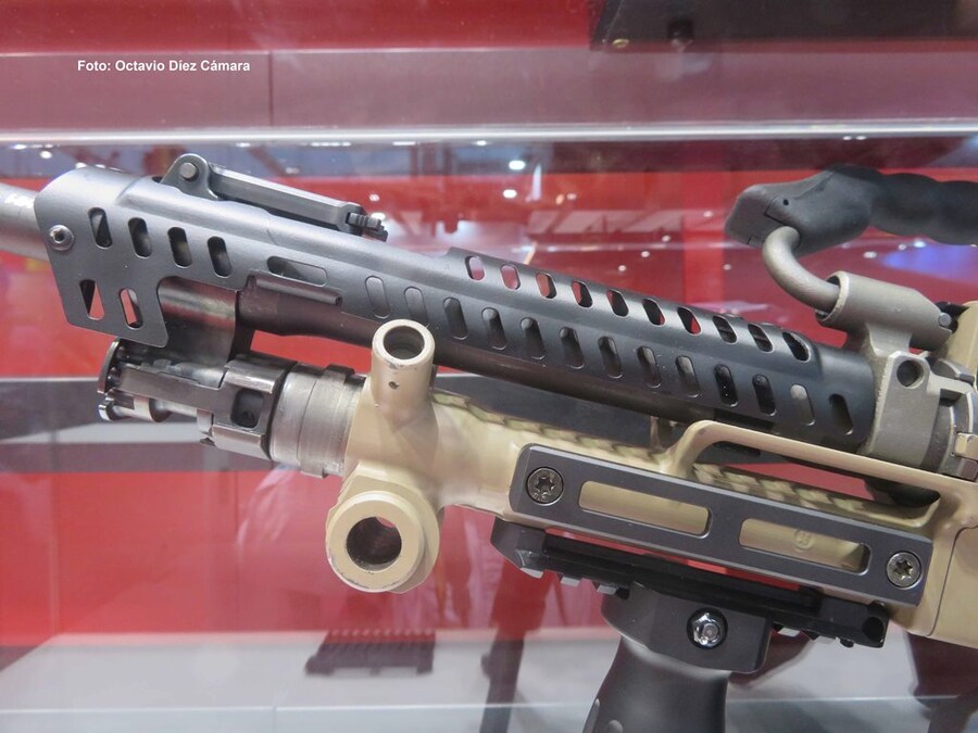 HK421_3.jpg