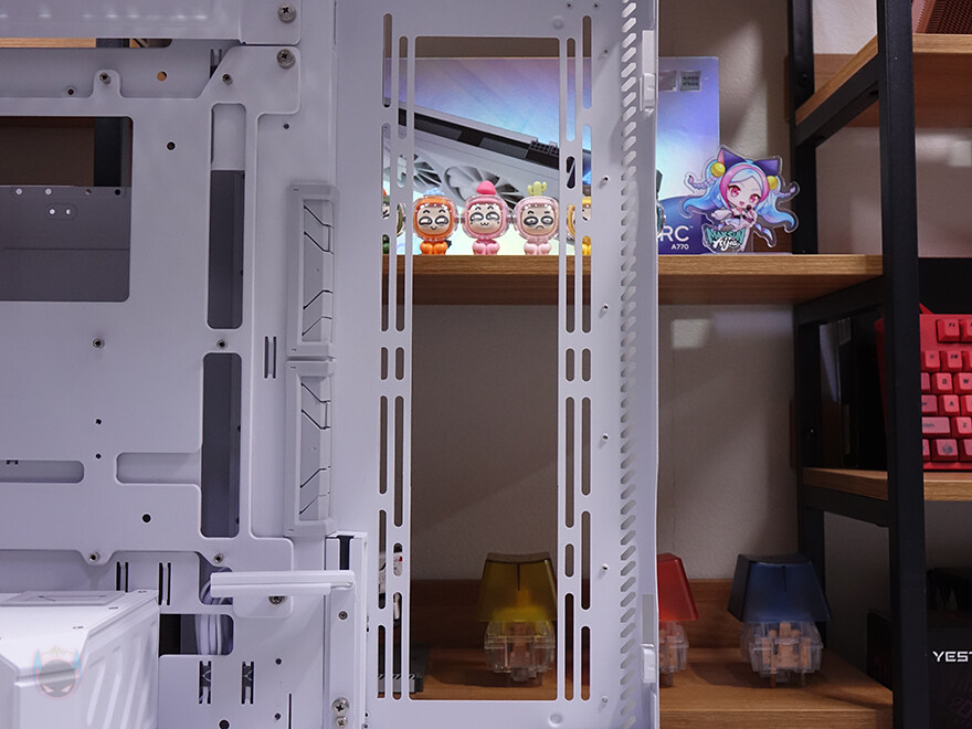 차별화된 플래그십 미들타워 어항케이스! - TRYX LUCA L70_69.jpg