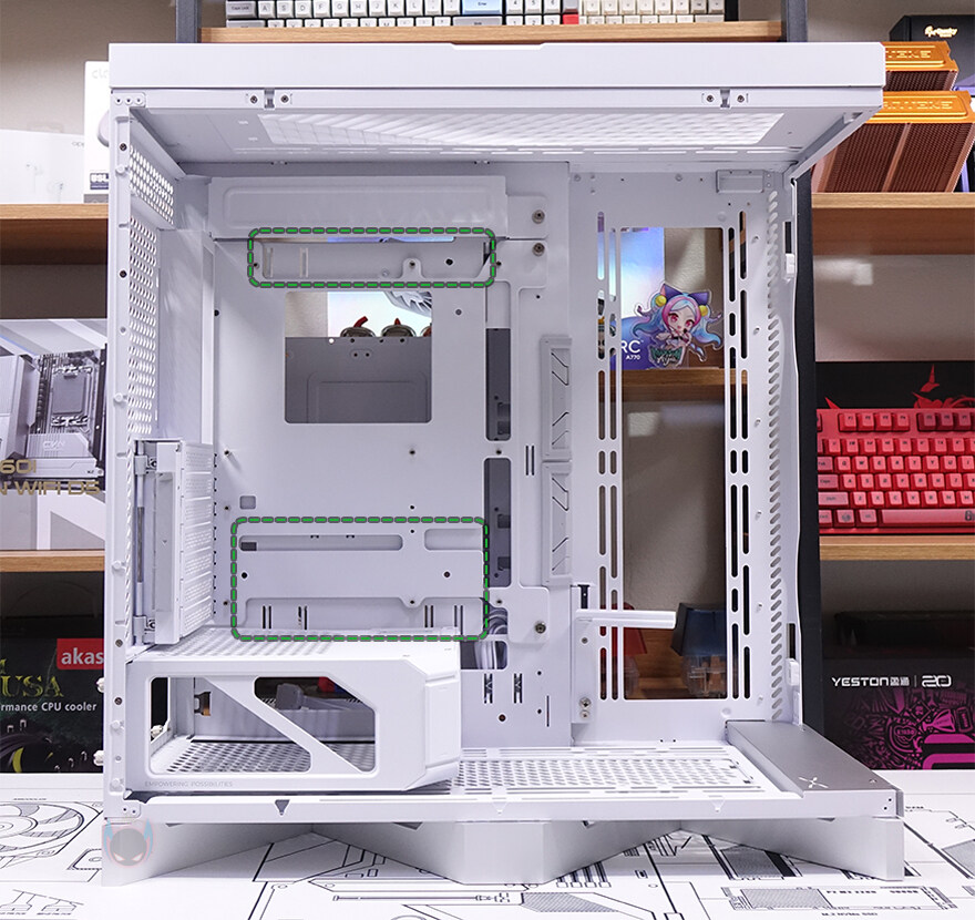 차별화된 플래그십 미들타워 어항케이스! - TRYX LUCA L70_80.jpg