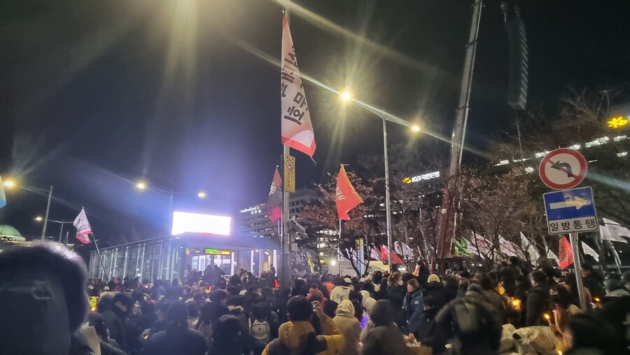 여의도 시위갔을때 찍은거_1.jpg