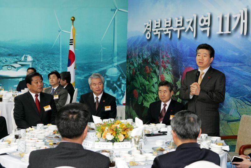노무현 전 대통령) 20년 전 오늘 찍힌 사진들.jpg_11.jpg