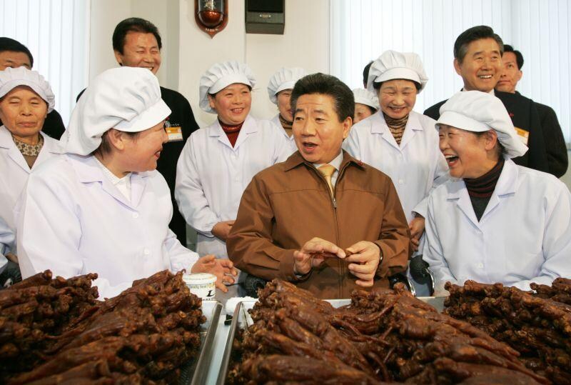 노무현 전 대통령) 20년 전 오늘 찍힌 사진들.jpg_27.jpg
