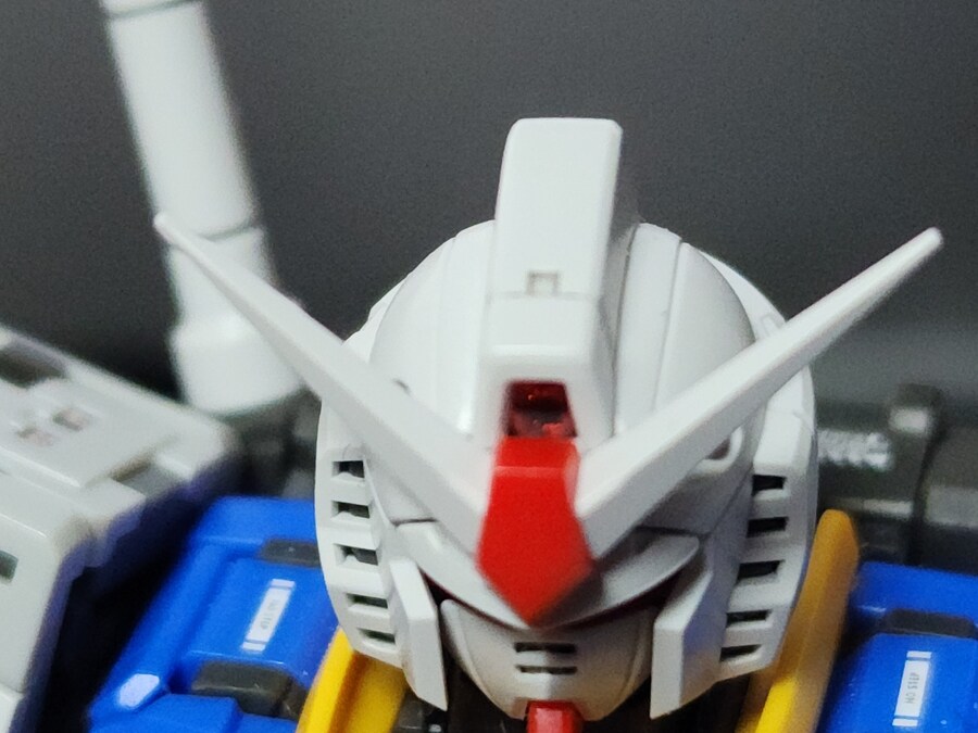 RG 2.0 퍼스트 건담 헤드 수정부품_2.jpg