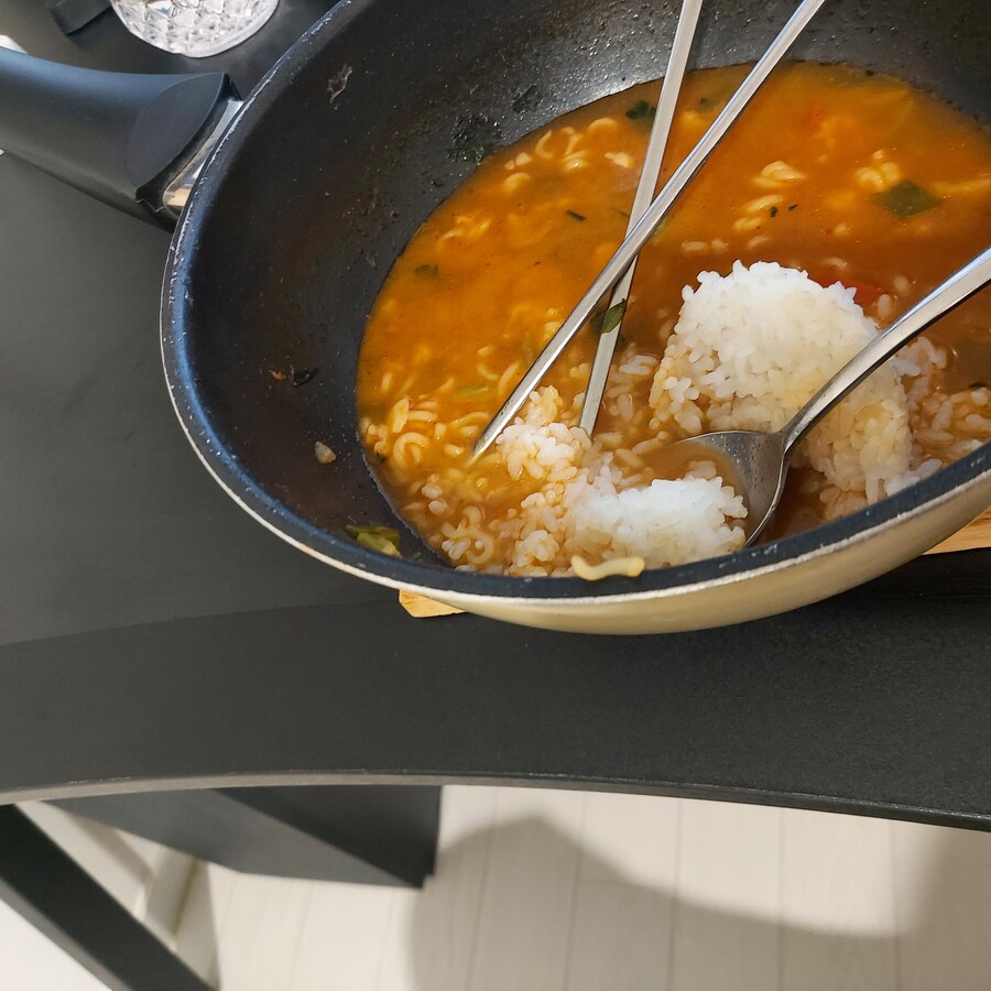 오전 6시에 라면을 먹는 사람이 있을리가 업잔아_3.jpg