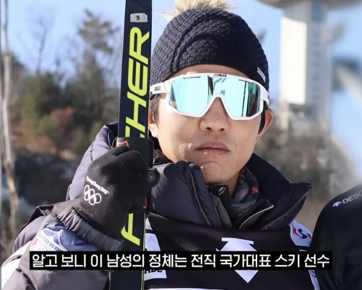 폭설에 스키타고 출근한 기인 특_3.jpg