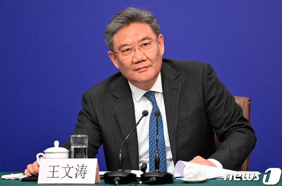 국제) 텅스텐 문제로 떠들썩해진 한국과 캐나다.jpg_2.png