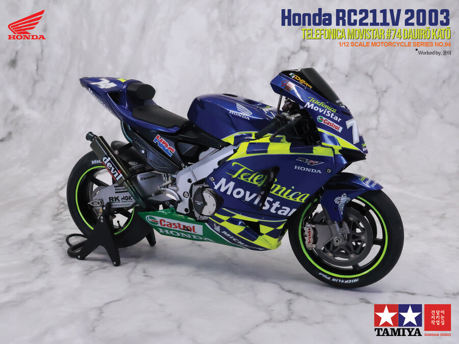 Honda RC211V 03 Telefonica Movistar #74_13.jpg