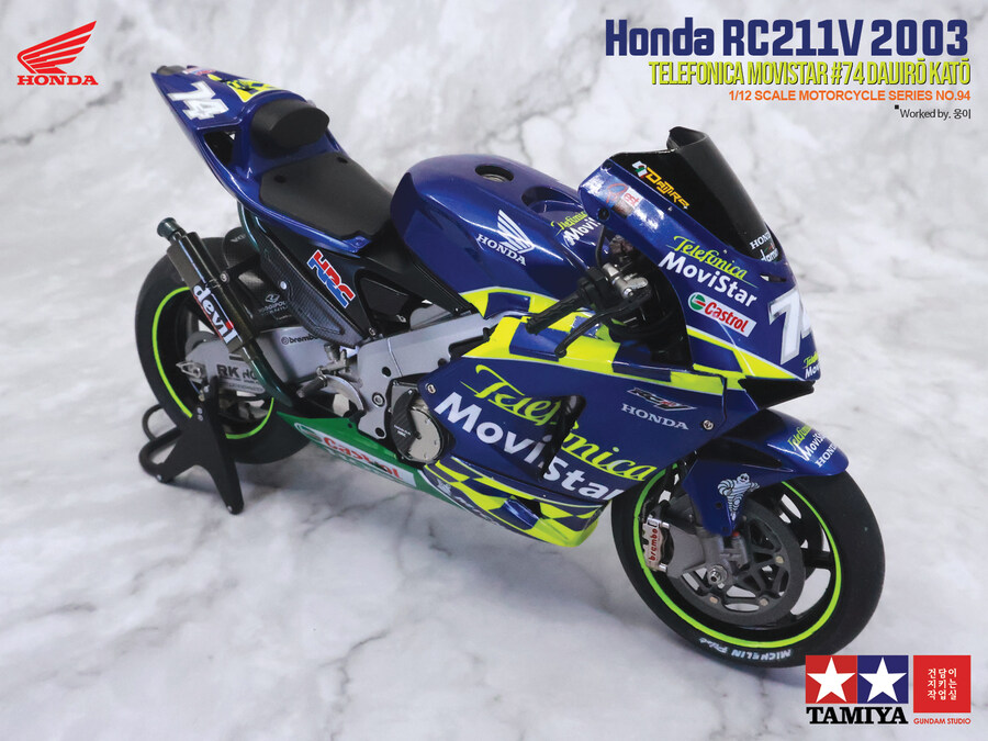 Honda RC211V 03 Telefonica Movistar #74_28.jpg