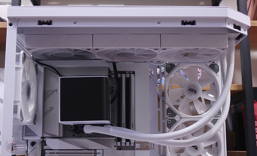 가장 레퍼런스적인 3면 컴퓨터 어항케이스! - 다크플래쉬 DQX80_49.jpg