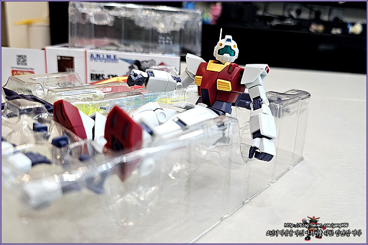 [로봇혼] 연말연시, 조상님을 만나 인사 올리는 GM 2_3.jpg