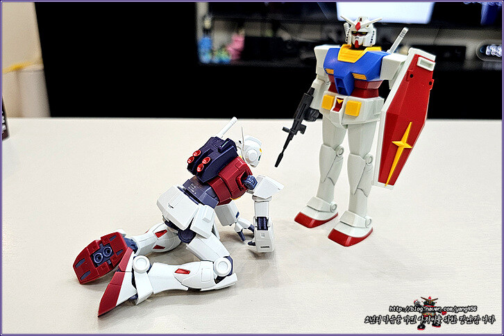 [로봇혼] 연말연시, 조상님을 만나 인사 올리는 GM 2_8.jpg