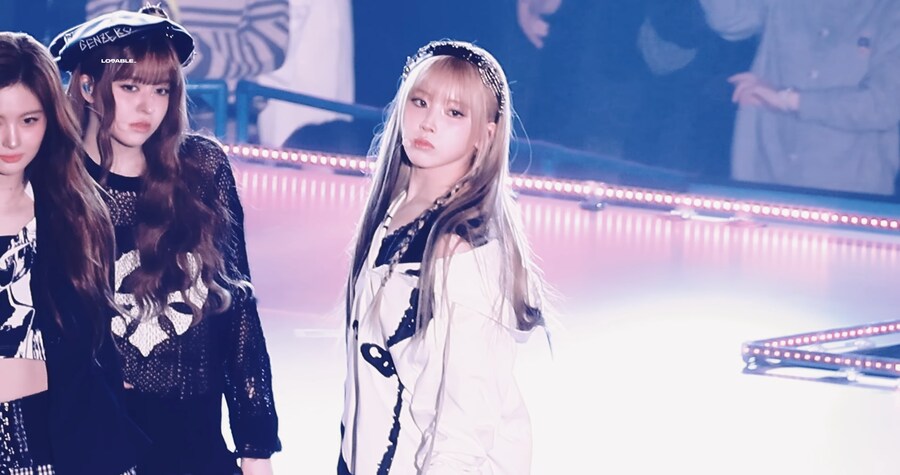 어느 아이돌의 일상과 무대 위의 모습.jpg_9.png