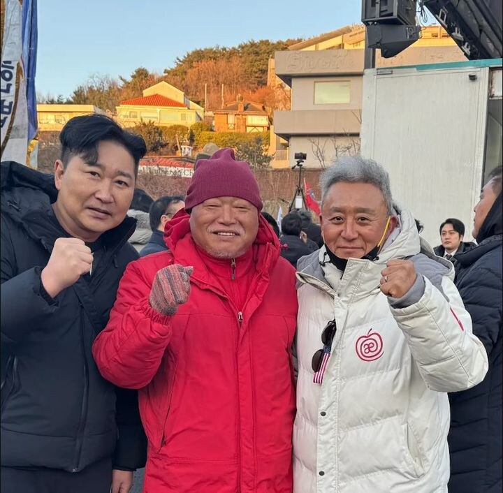 "여기가 계엄 맛집이냐"…최준용 코다리 식당 별점 테러_1.jpg