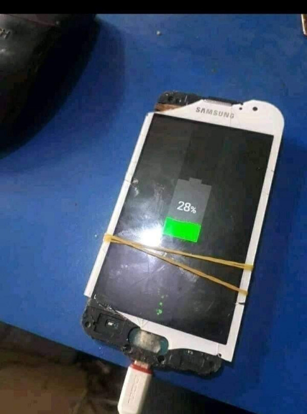 ? : 녀석은.. 날 절대 해방시켜주지 않을거야...!_1.jpg