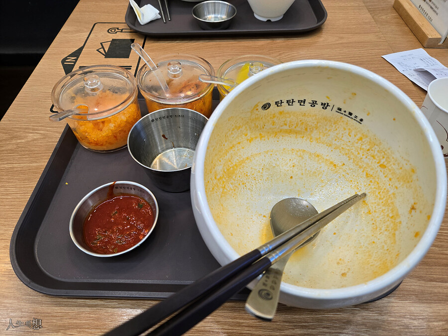 얼큰 돼지국밥, 풀(Full) 토핑 탄탄면._14.jpg