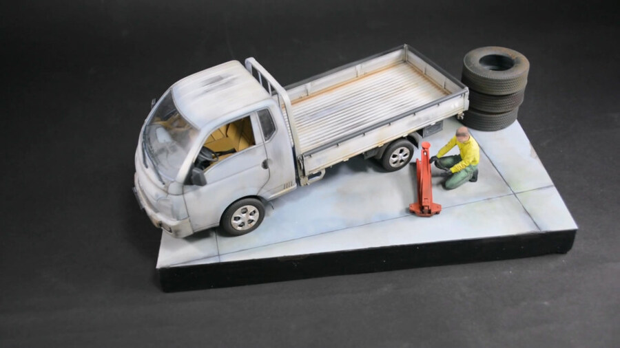 아카데미 1/24 포터 II를 제작 했습니다. 피규어도 있습니다._7.jpg