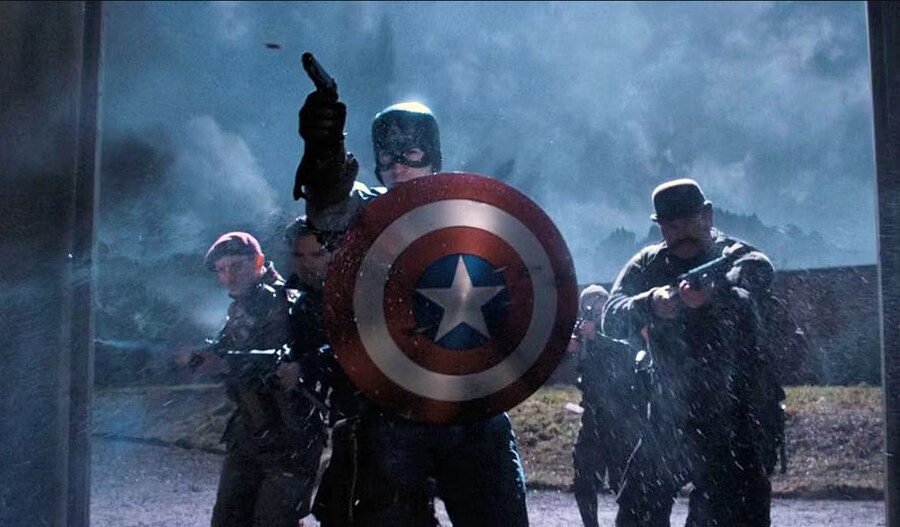 MCU)"캡틴은 왜 군인인데 총을 안쓰죠? 불살주의?"_1.png