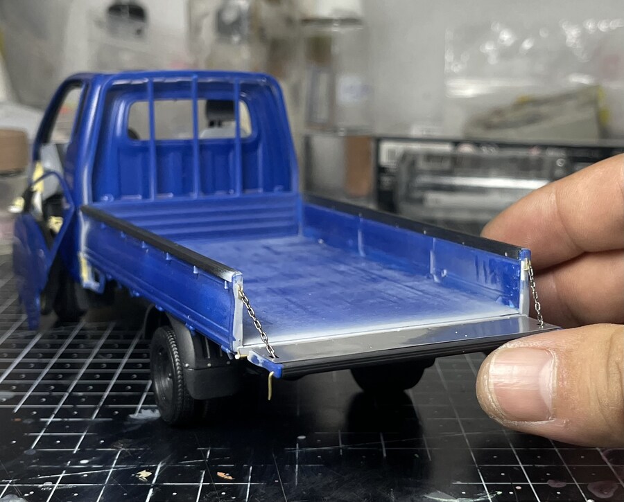 아카데미 포터2 적재함 문짝을 실물과 동일하게 가동시키다!_1.jpg