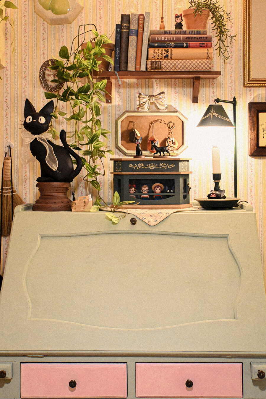 마녀배달부 키키 덕후 방_1.jpg