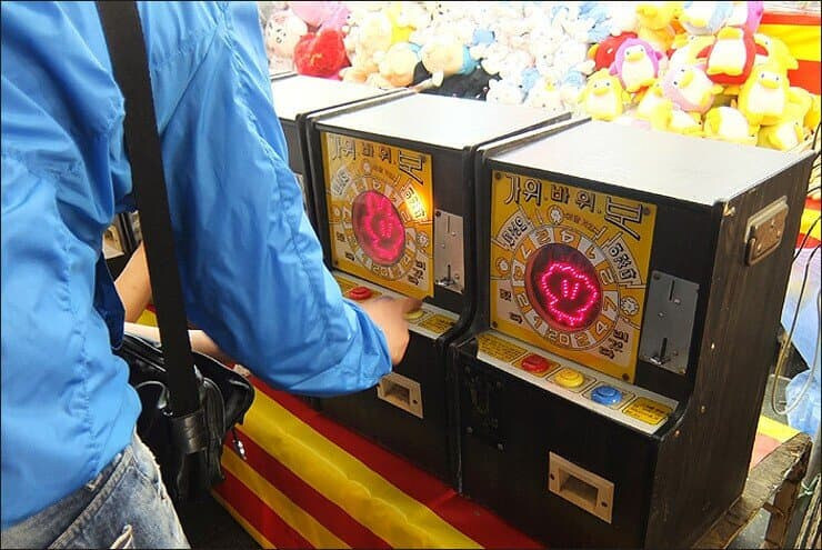 90년대생 할아버지들의 하루 도파민 충전기.jpg_16.jpg