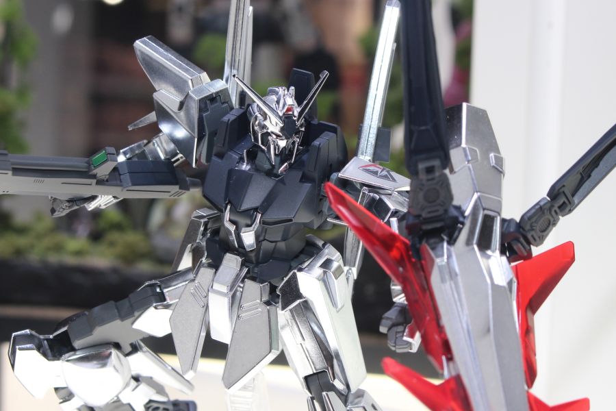 HGUC 1/144 델타 자인 전시 사진_3.jpg