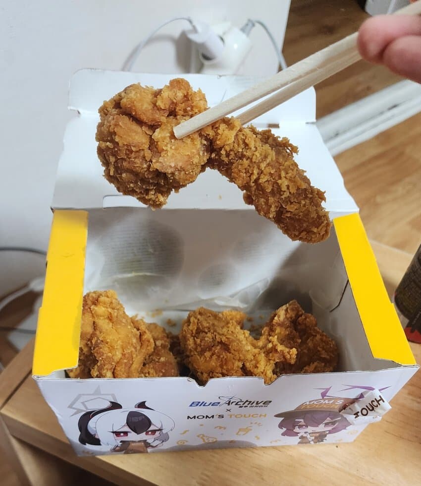 흠칫한 치킨_1.jpg