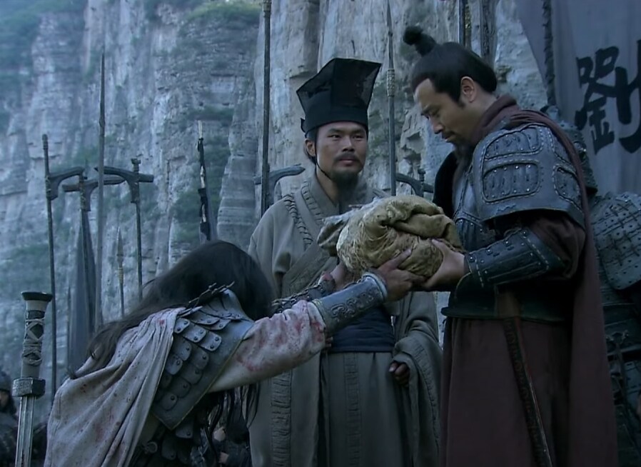 진삼국무쌍) 주인공에게 호의적이고 플러팅하는게 이상하지 않은 이유_4.png